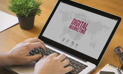 Digital marketing learner exploring SEO, social media marketing, and campaign analytics