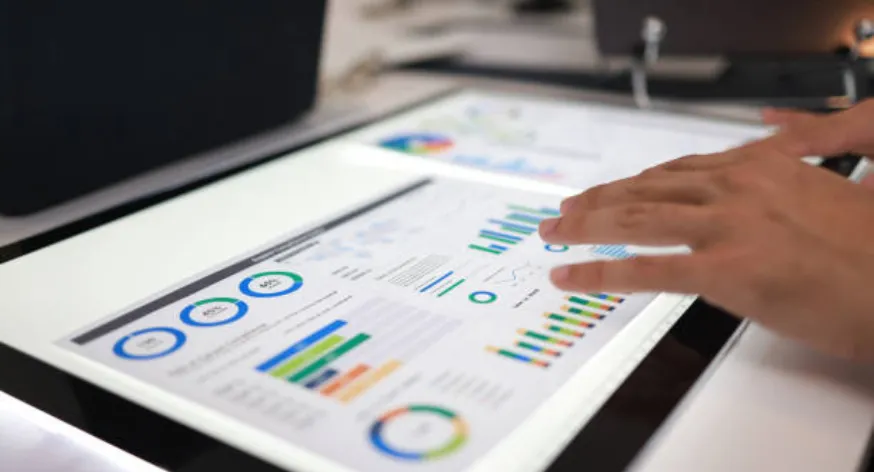 E-commerce dashboard and analytics